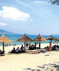 Alternative view of Hue - Da Nang by Car <br> Da Nang - Hue by Car